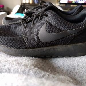 Nike Roche womens sneakers